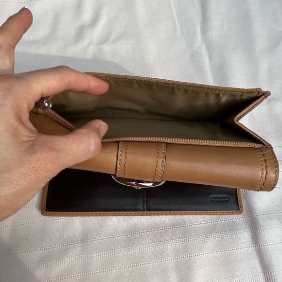 Vintage Coach Camel Leather Soho Buckle Slim Envelope Wallet - Picture 14 of 14